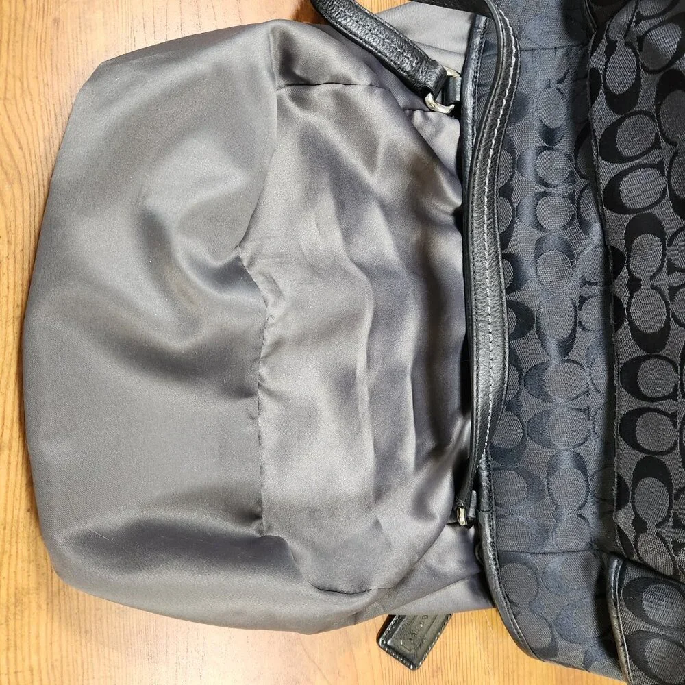 Like New Coach Signature Black Shoulder Bag Tote Purse